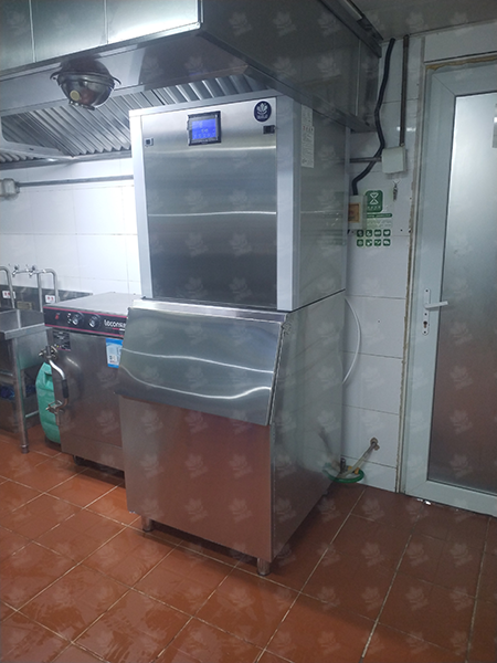 500公斤雪花制冰机水冷款交付北京市东城区《醺季·鼓楼院子》