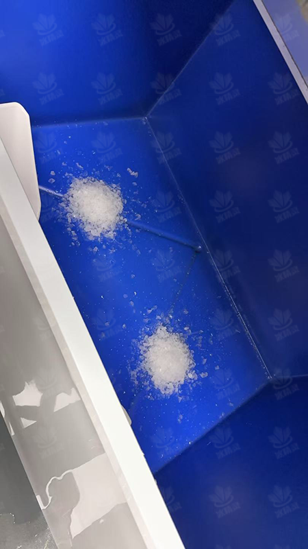 雪花颗粒冰